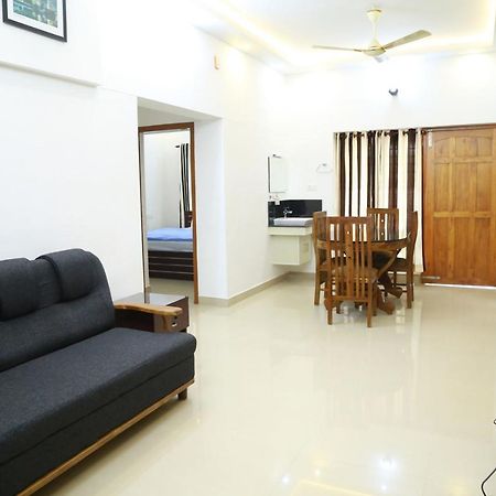 Down Town Holidays Thiruvananthapuram Exteriör bild
