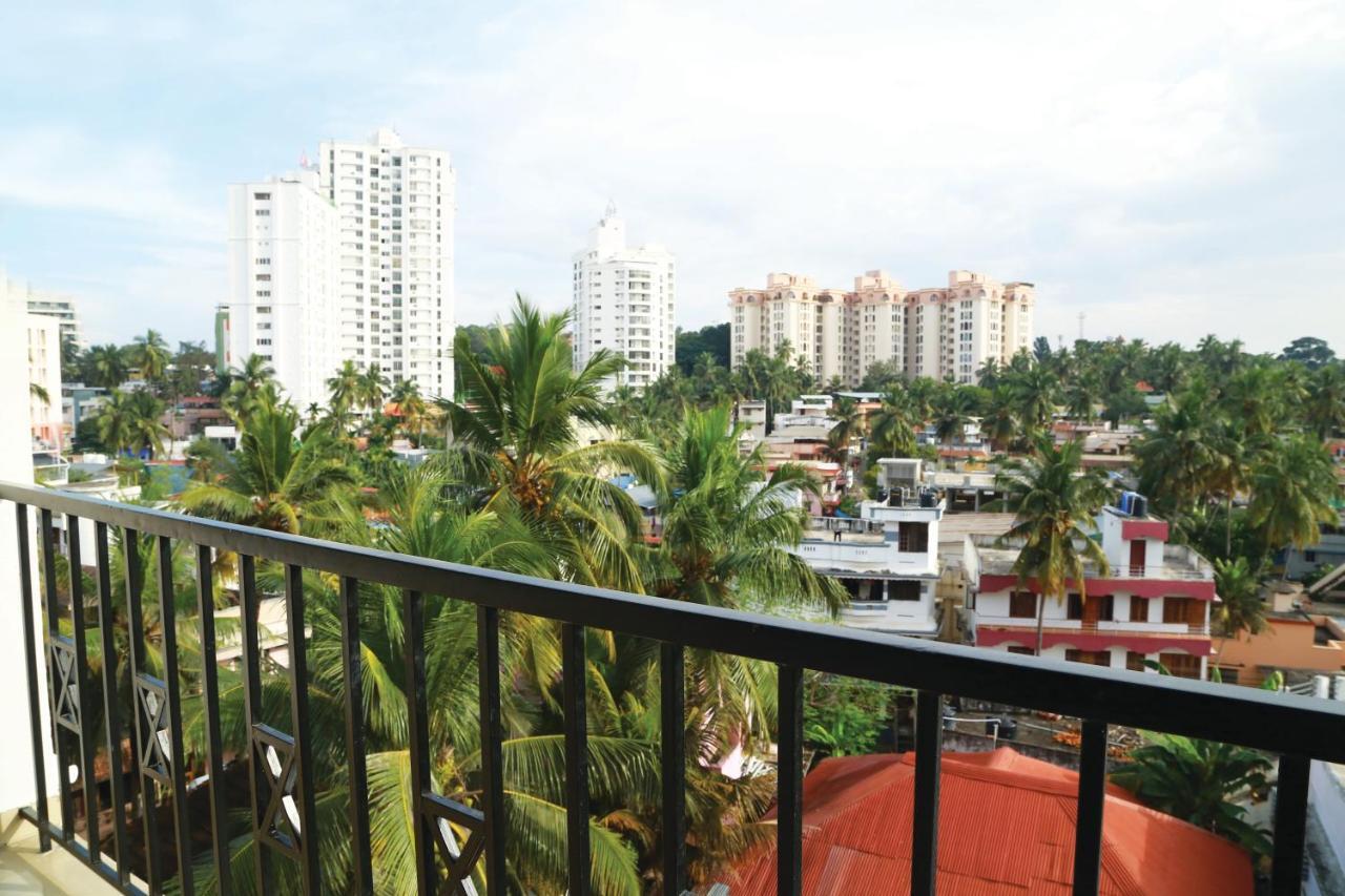 Down Town Holidays Thiruvananthapuram Exteriör bild