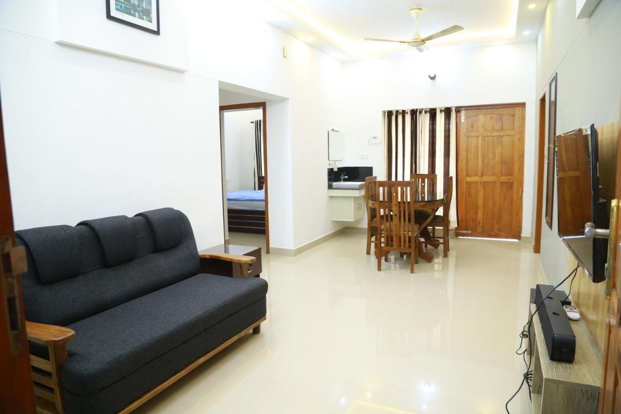 Down Town Holidays Thiruvananthapuram Exteriör bild